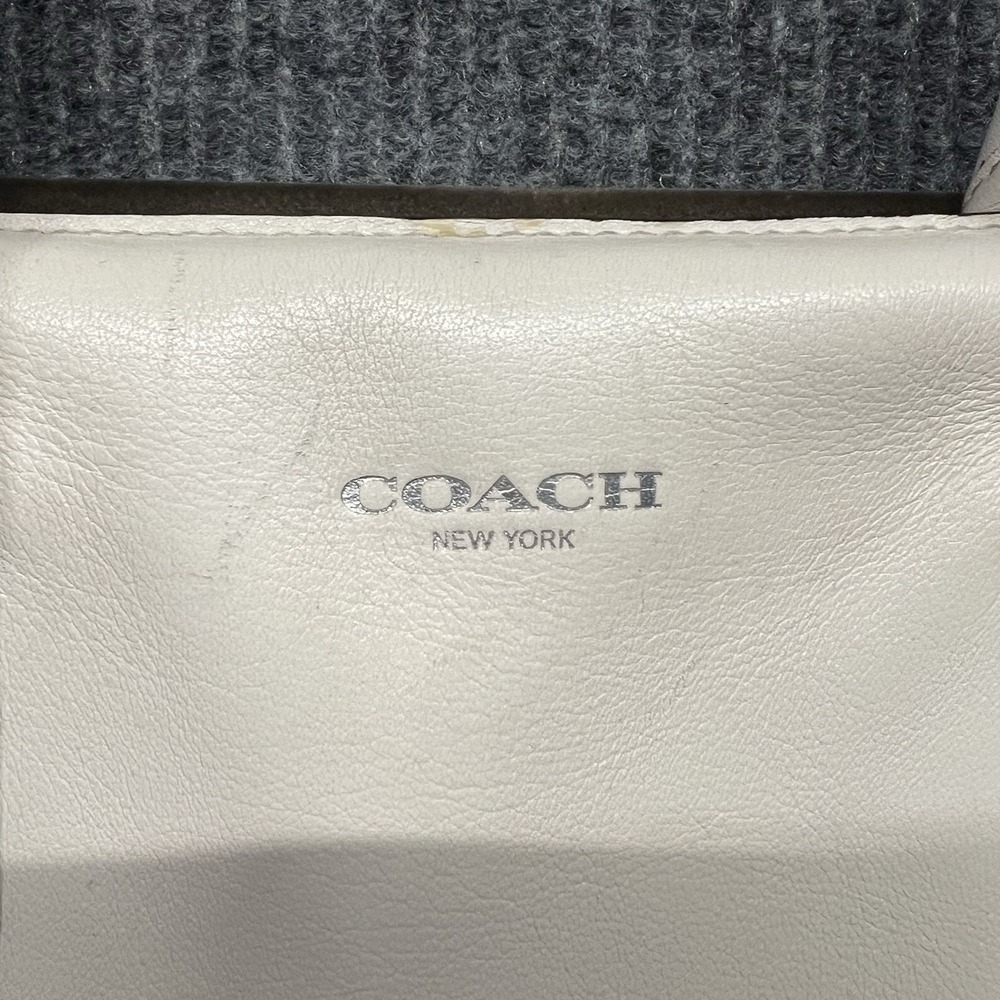 Coach Legacy Leather Medium Handbag Purse White 19890 - Picture 2 of 12